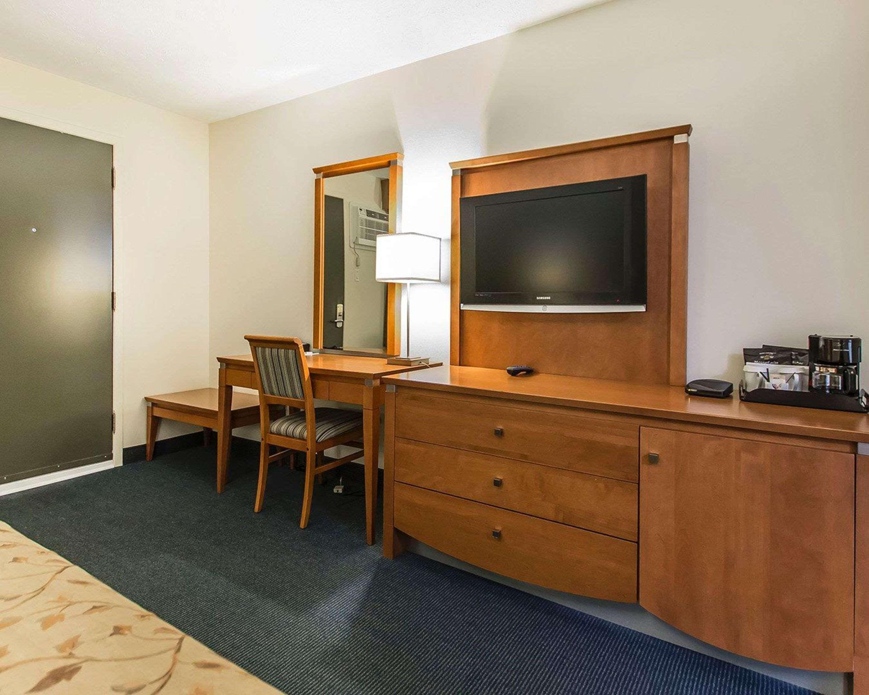Quality Inn Rouyn-Noranda Esterno foto