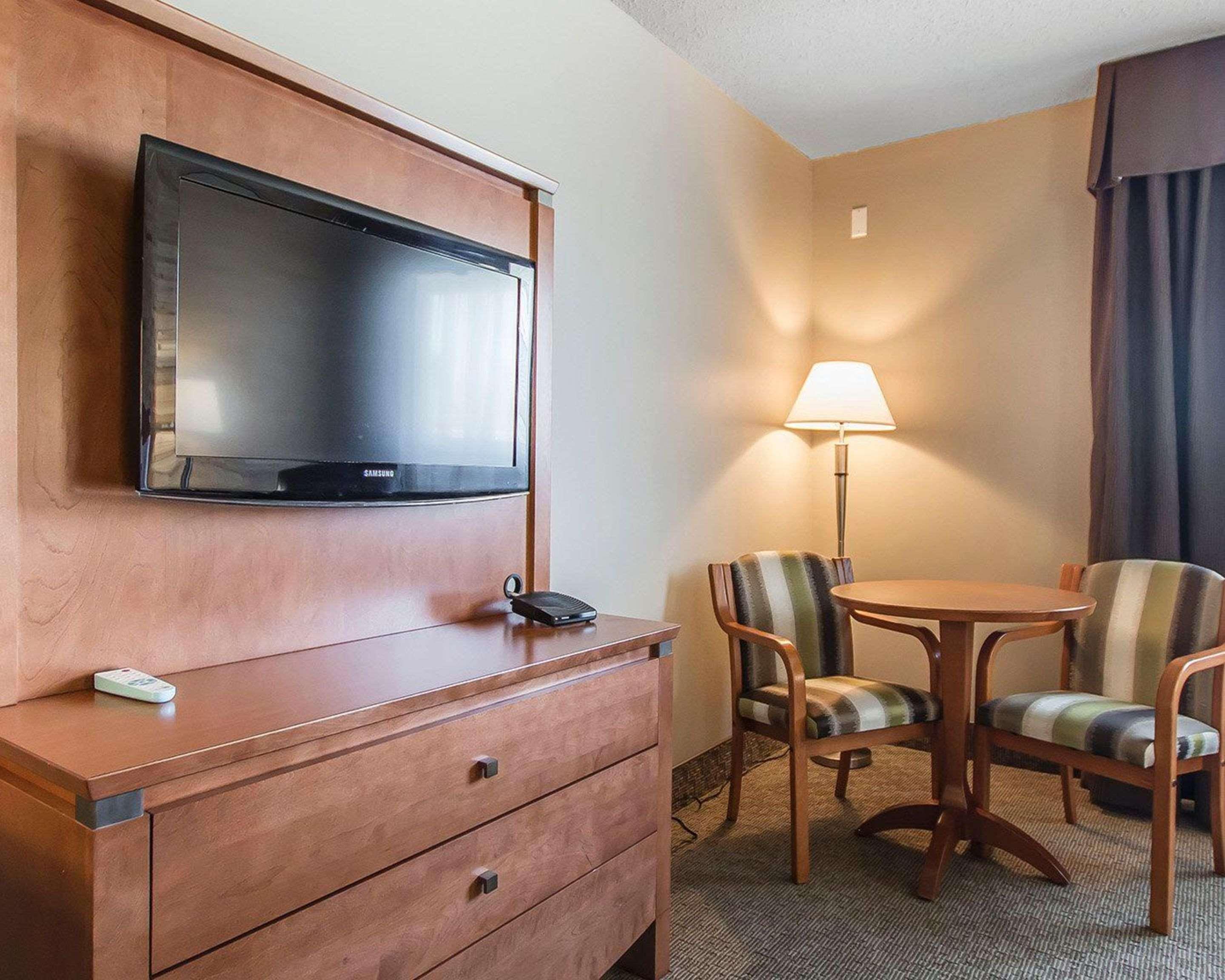 Quality Inn Rouyn-Noranda Esterno foto