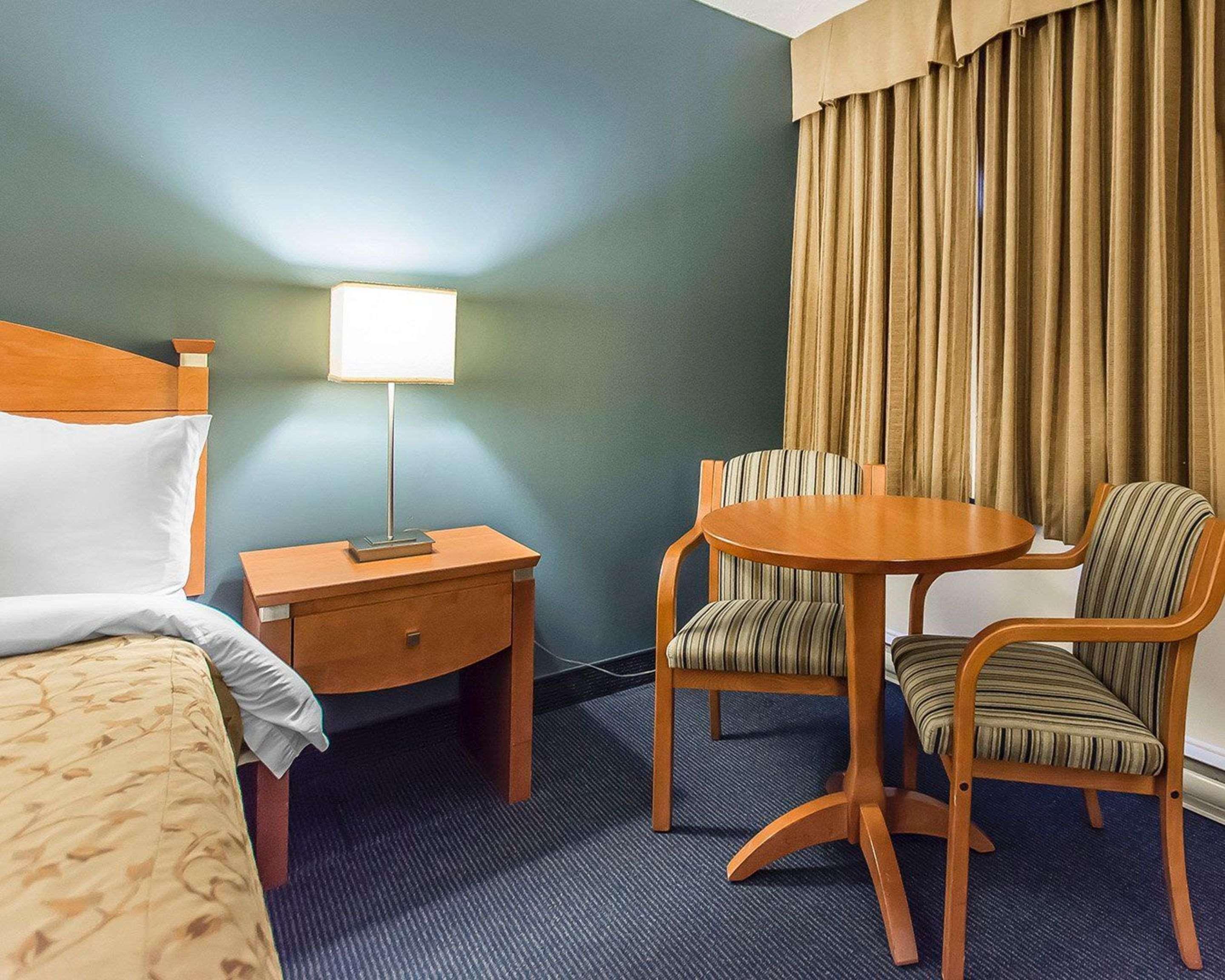 Quality Inn Rouyn-Noranda Esterno foto