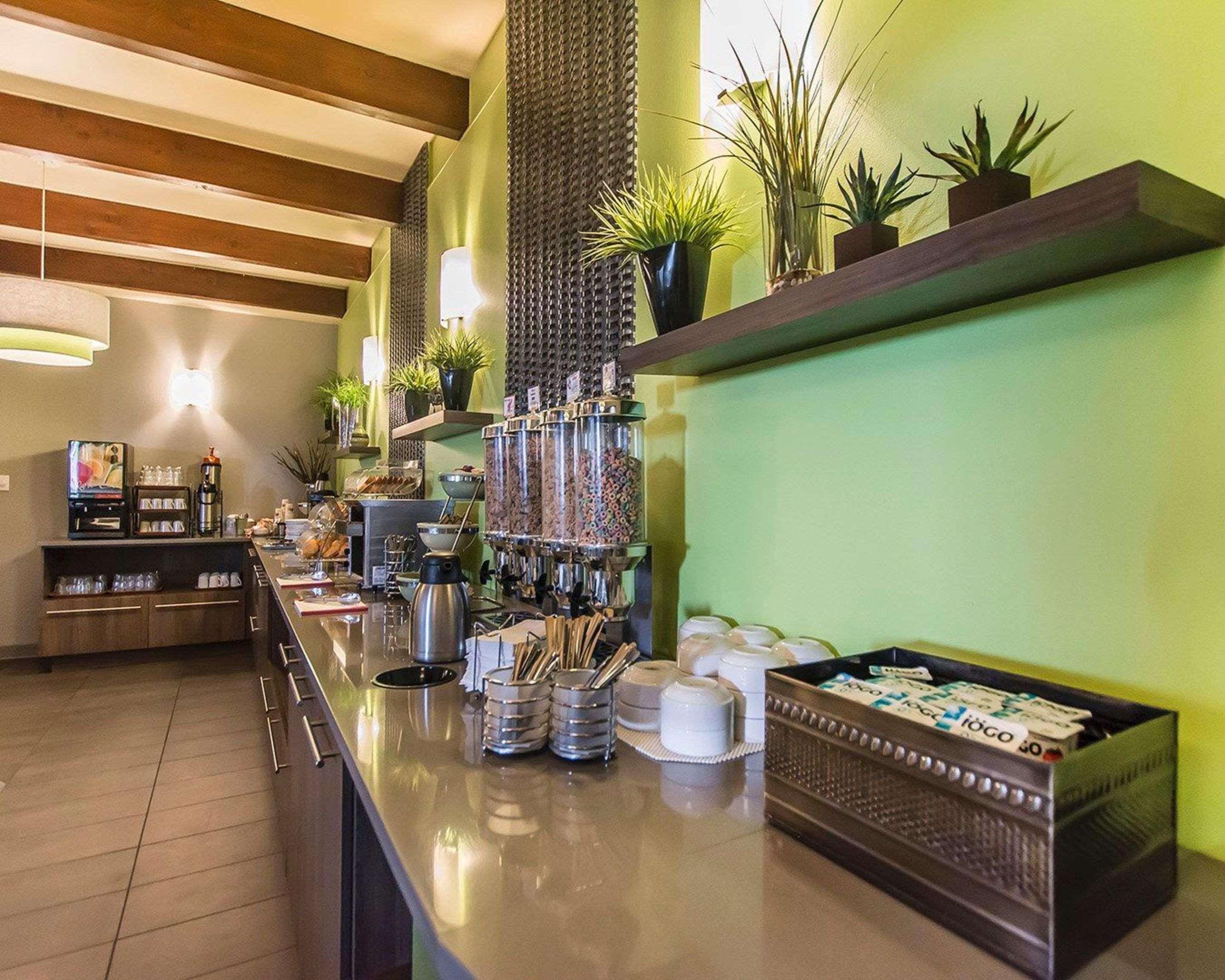 Quality Inn Rouyn-Noranda Esterno foto