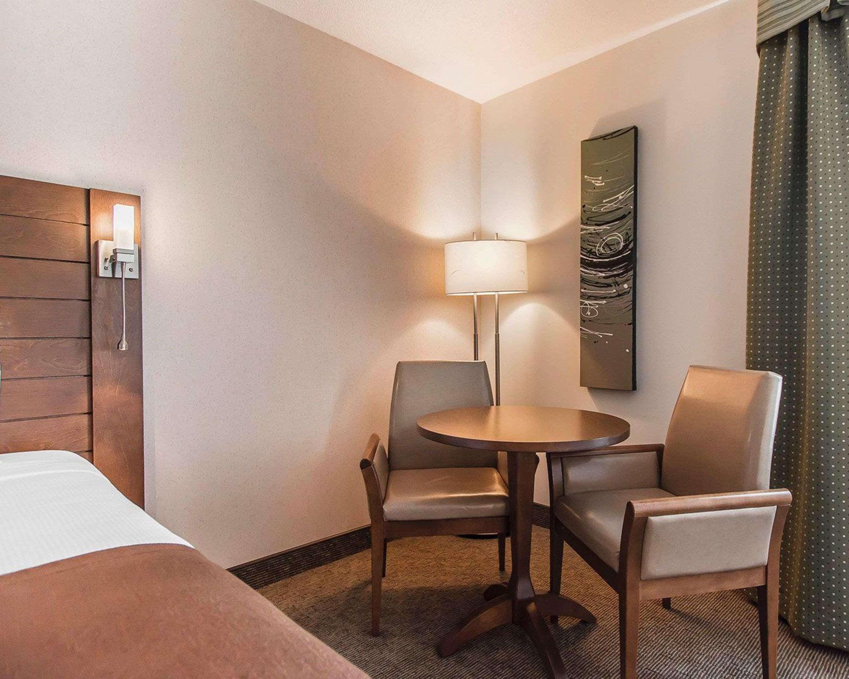 Quality Inn Rouyn-Noranda Esterno foto