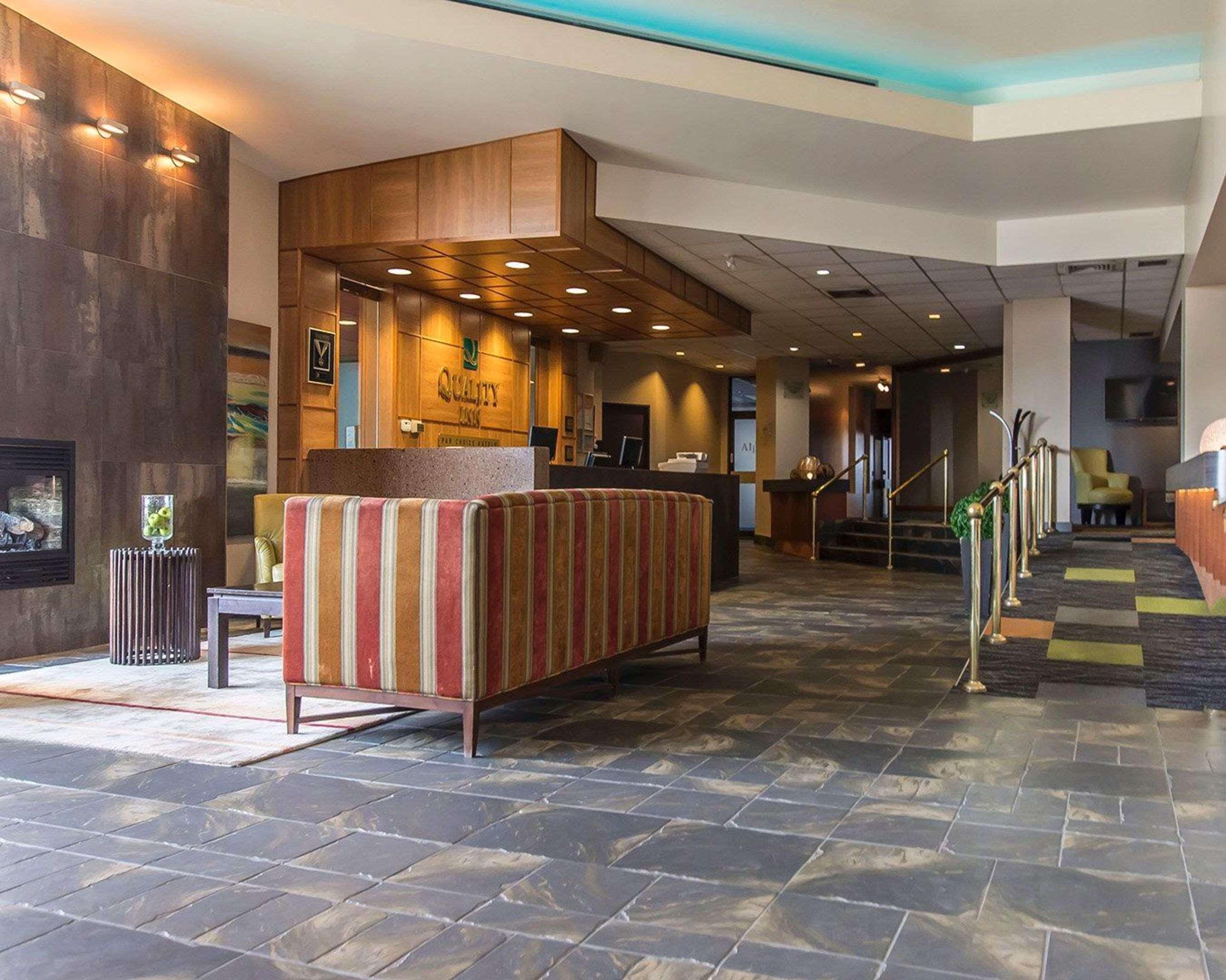 Quality Inn Rouyn-Noranda Esterno foto