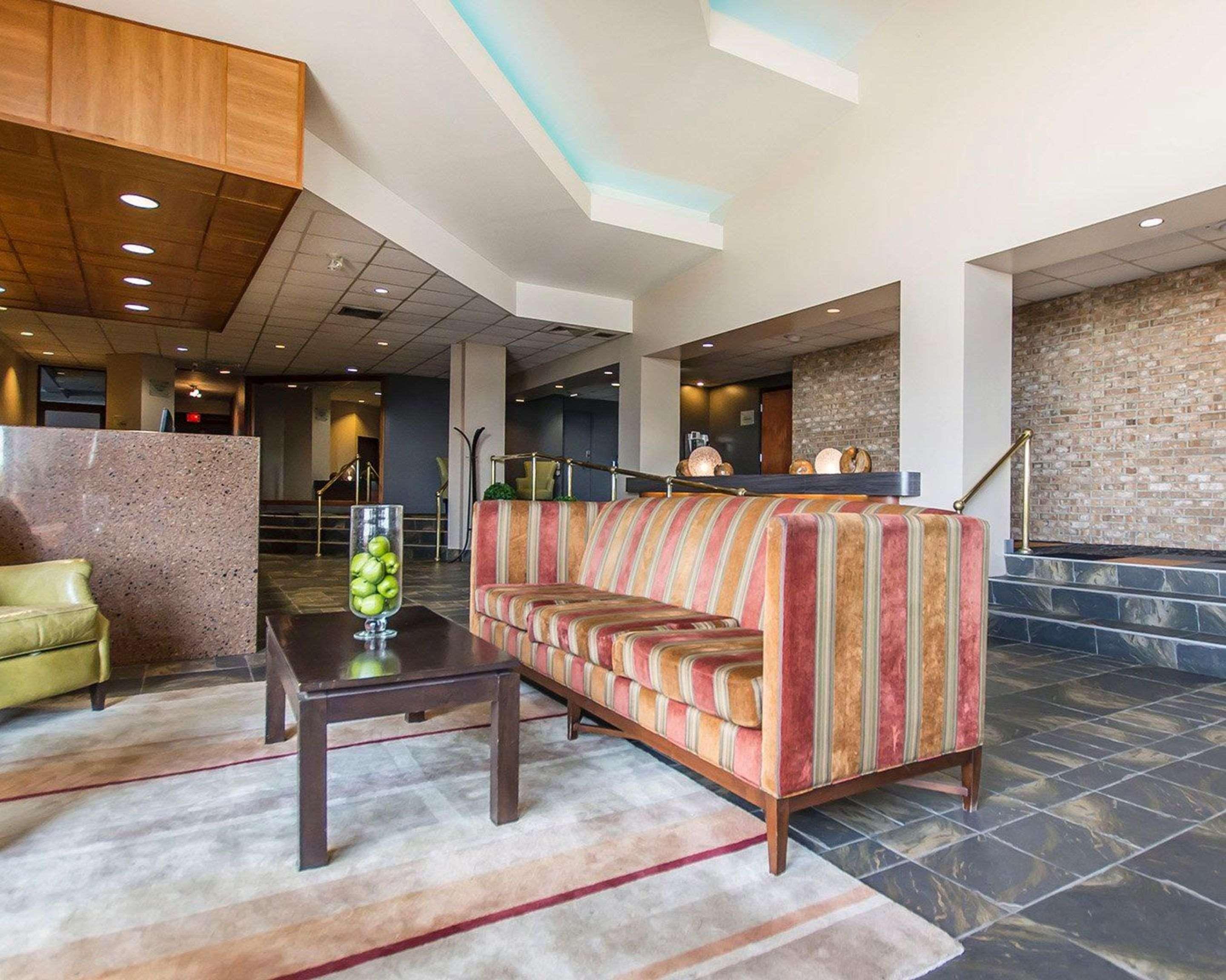 Quality Inn Rouyn-Noranda Esterno foto