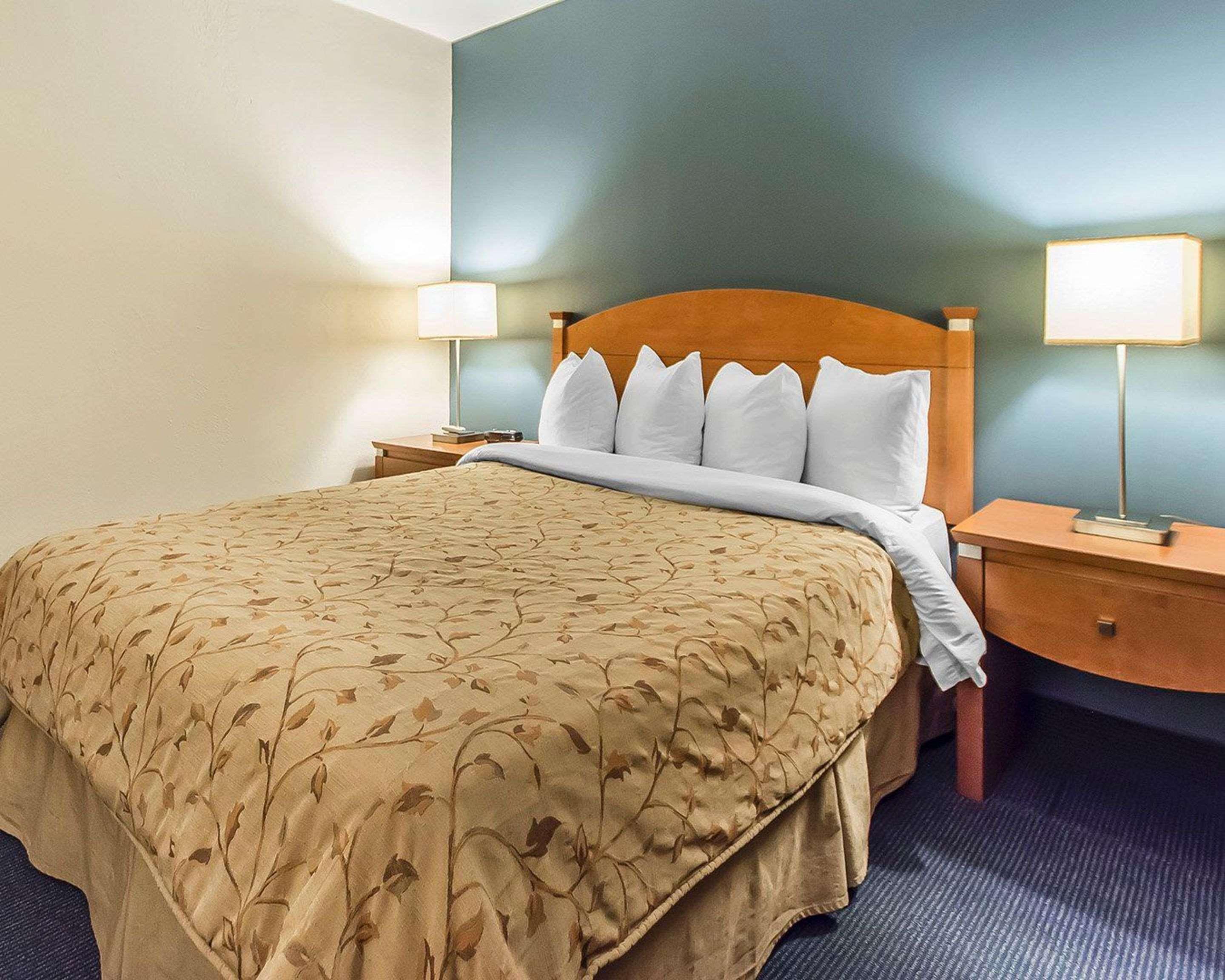 Quality Inn Rouyn-Noranda Esterno foto