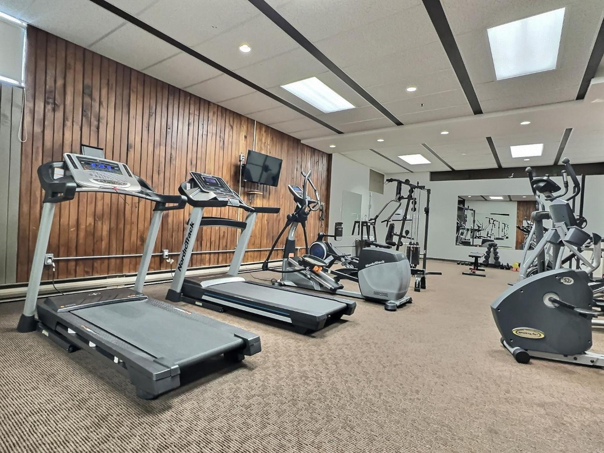 Quality Inn Rouyn-Noranda Esterno foto
