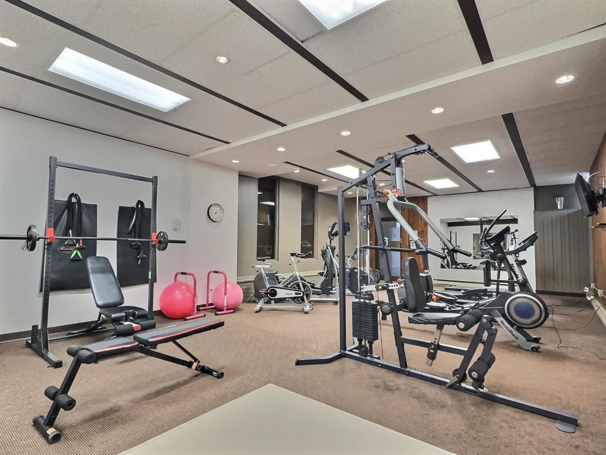 Quality Inn Rouyn-Noranda Esterno foto