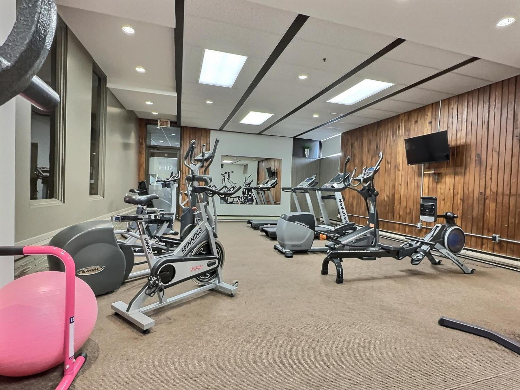Quality Inn Rouyn-Noranda Esterno foto